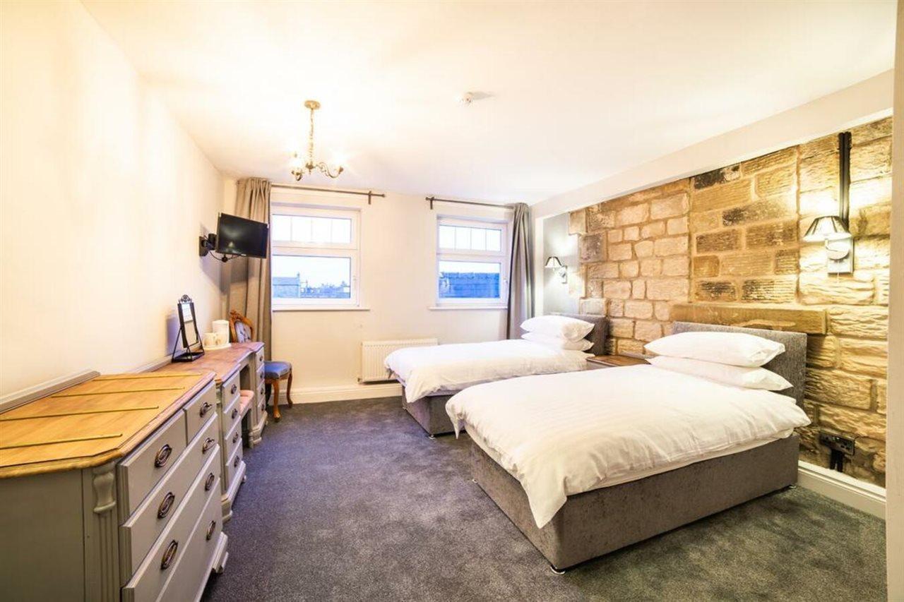 Churchill'S Hotel Wombwell Buitenkant foto