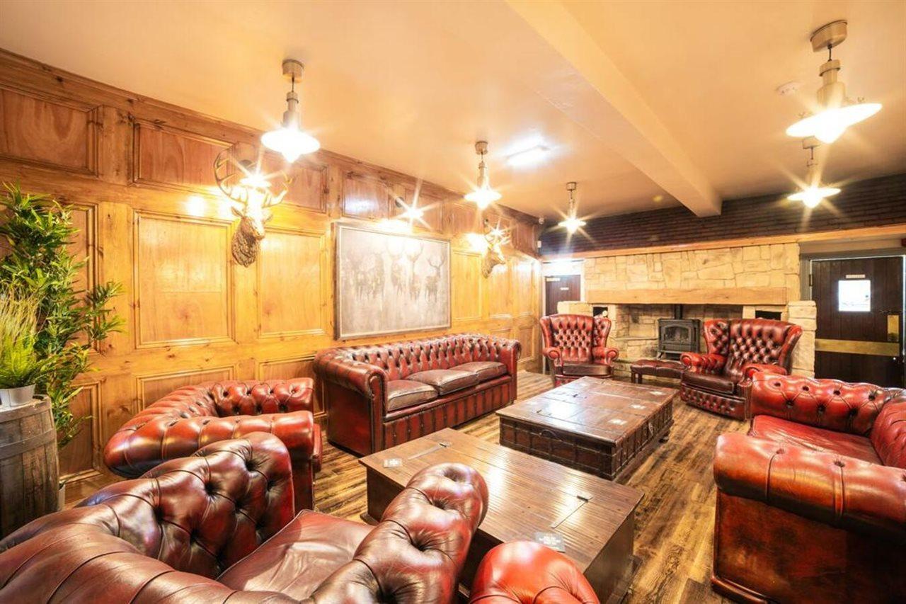 Churchill'S Hotel Wombwell Buitenkant foto