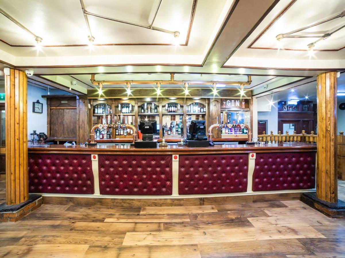 Churchill'S Hotel Wombwell Buitenkant foto