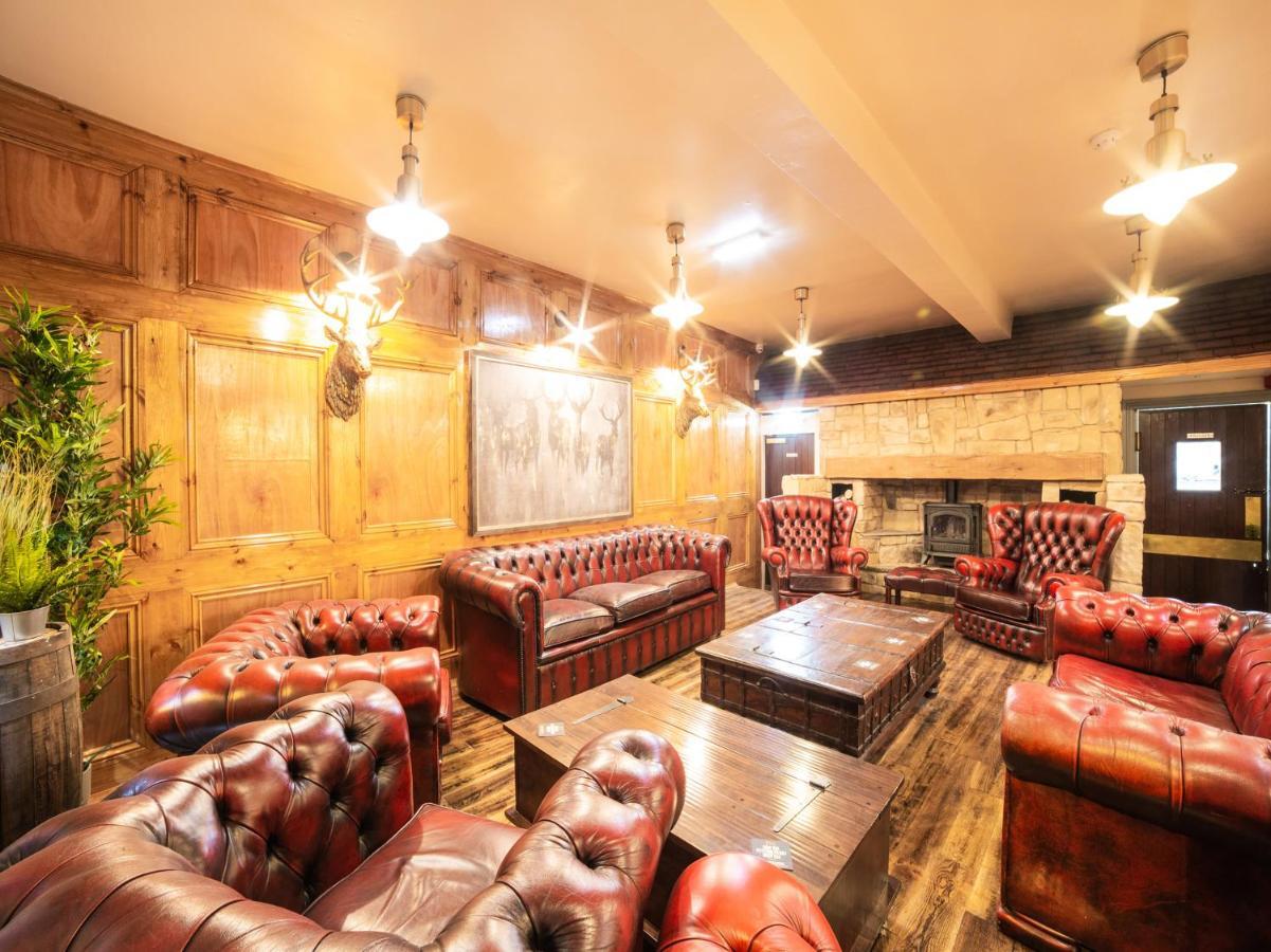 Churchill'S Hotel Wombwell Buitenkant foto