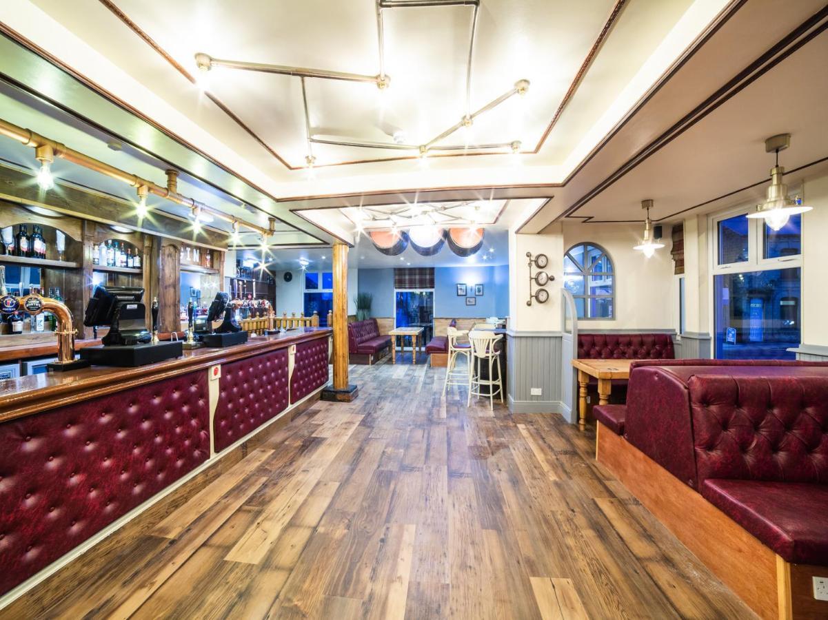 Churchill'S Hotel Wombwell Buitenkant foto