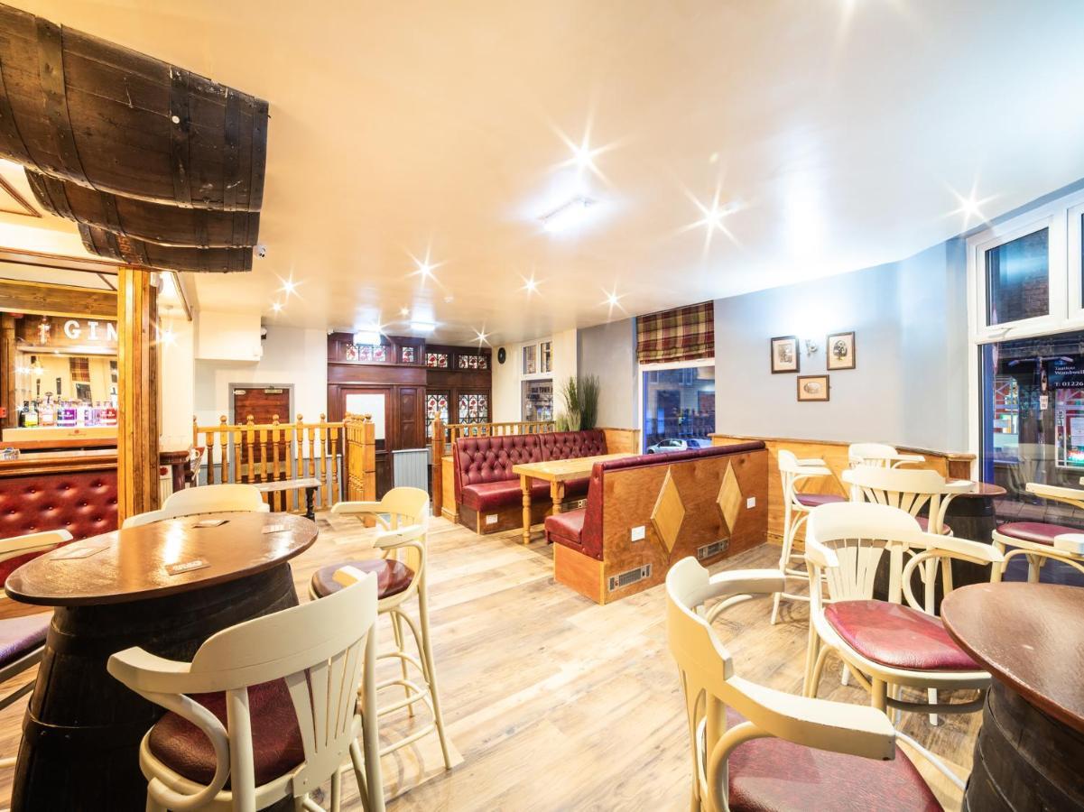Churchill'S Hotel Wombwell Buitenkant foto
