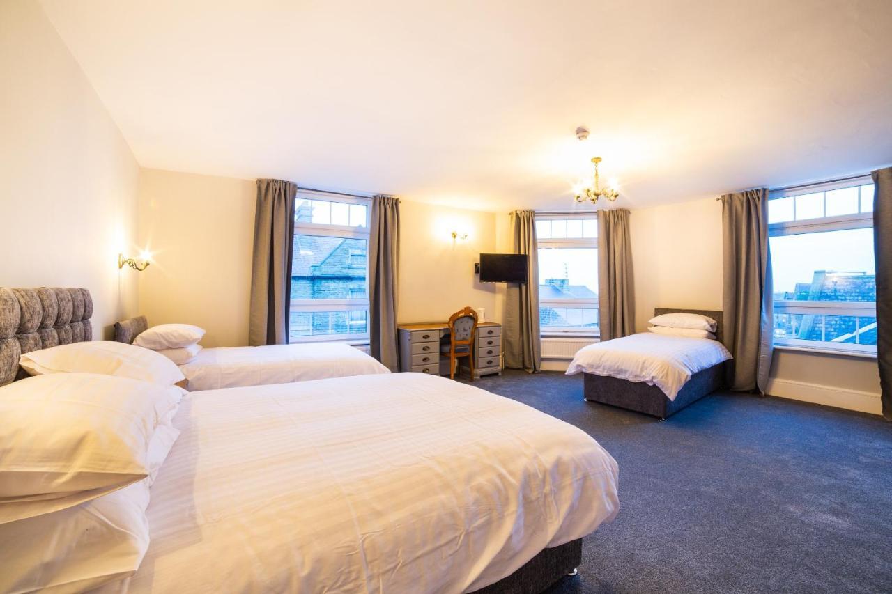 Churchill'S Hotel Wombwell Buitenkant foto